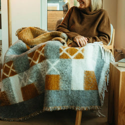 Geo Jacquard Throw - Amber