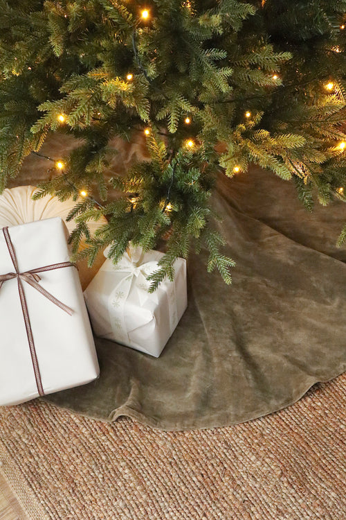 Vera Velvet Tree Skirt