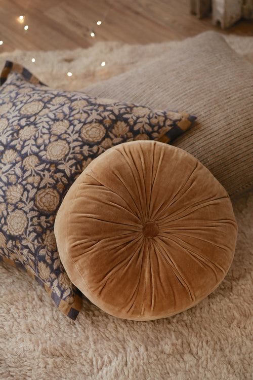 Velvet Tuft Round Cushion