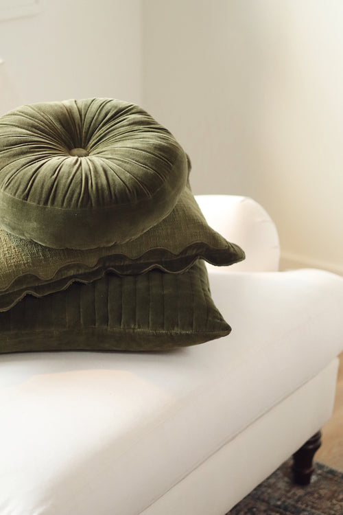 Velvet Tuft Round Cushion