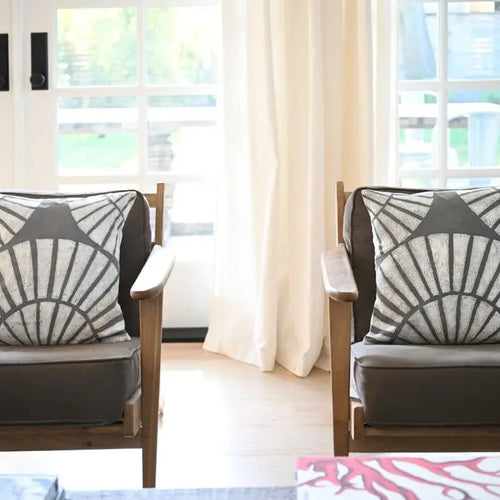 Batiqua Toss - Grey Shell Pattern