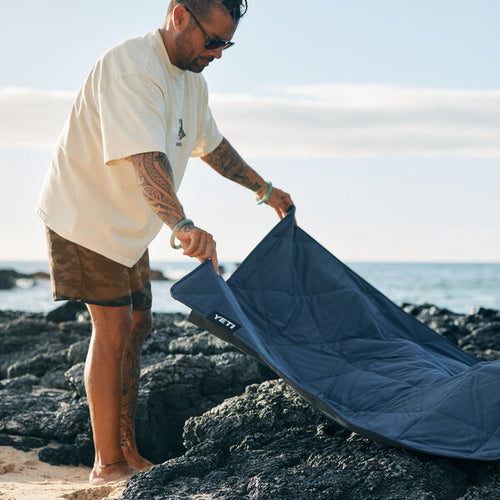 Yeti Lowlands Blanket