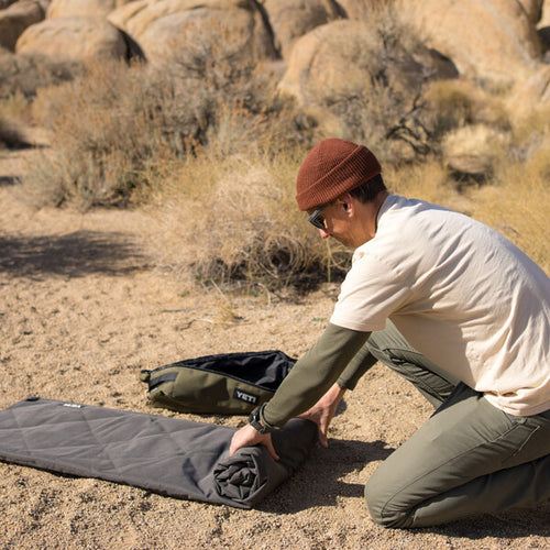 Yeti Lowlands Blanket